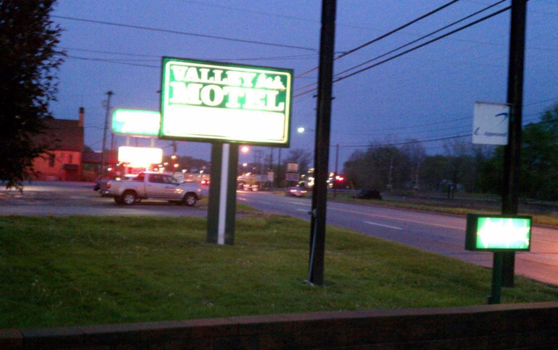Valley Motel Pittsburgh Harmarville Екстер'єр фото